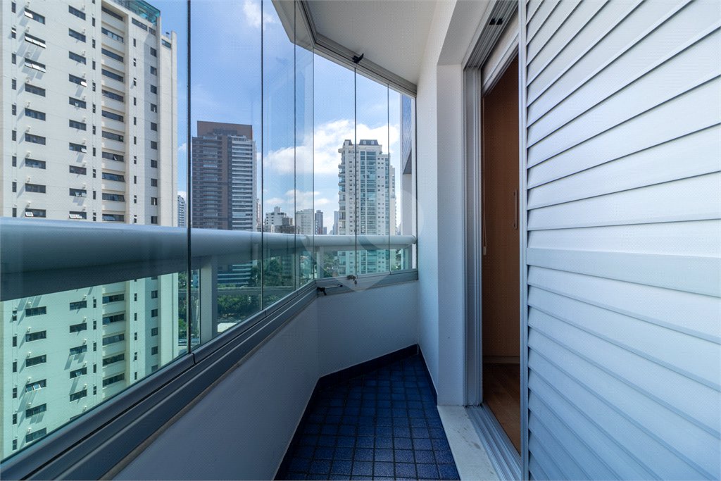 Apartamento à venda com 4 quartos, sendo 3 suítes, em Brooklin Paulista, São Paulo, SP