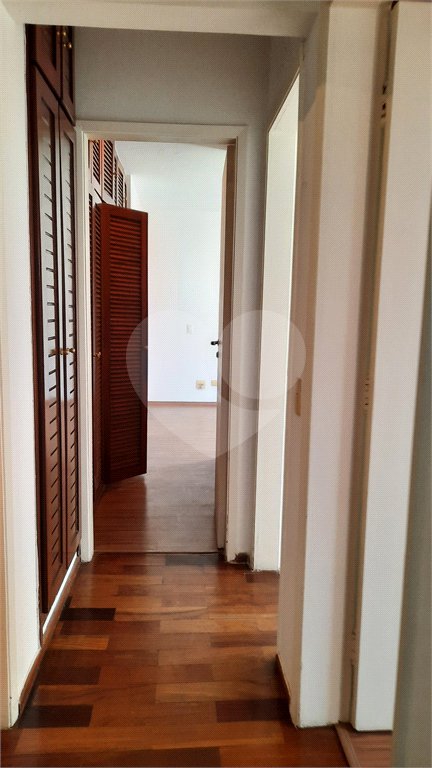 Apartamento à venda com 3 quartos, sendo 1 suíte, em Jardim Marajoara, São Paulo, SP