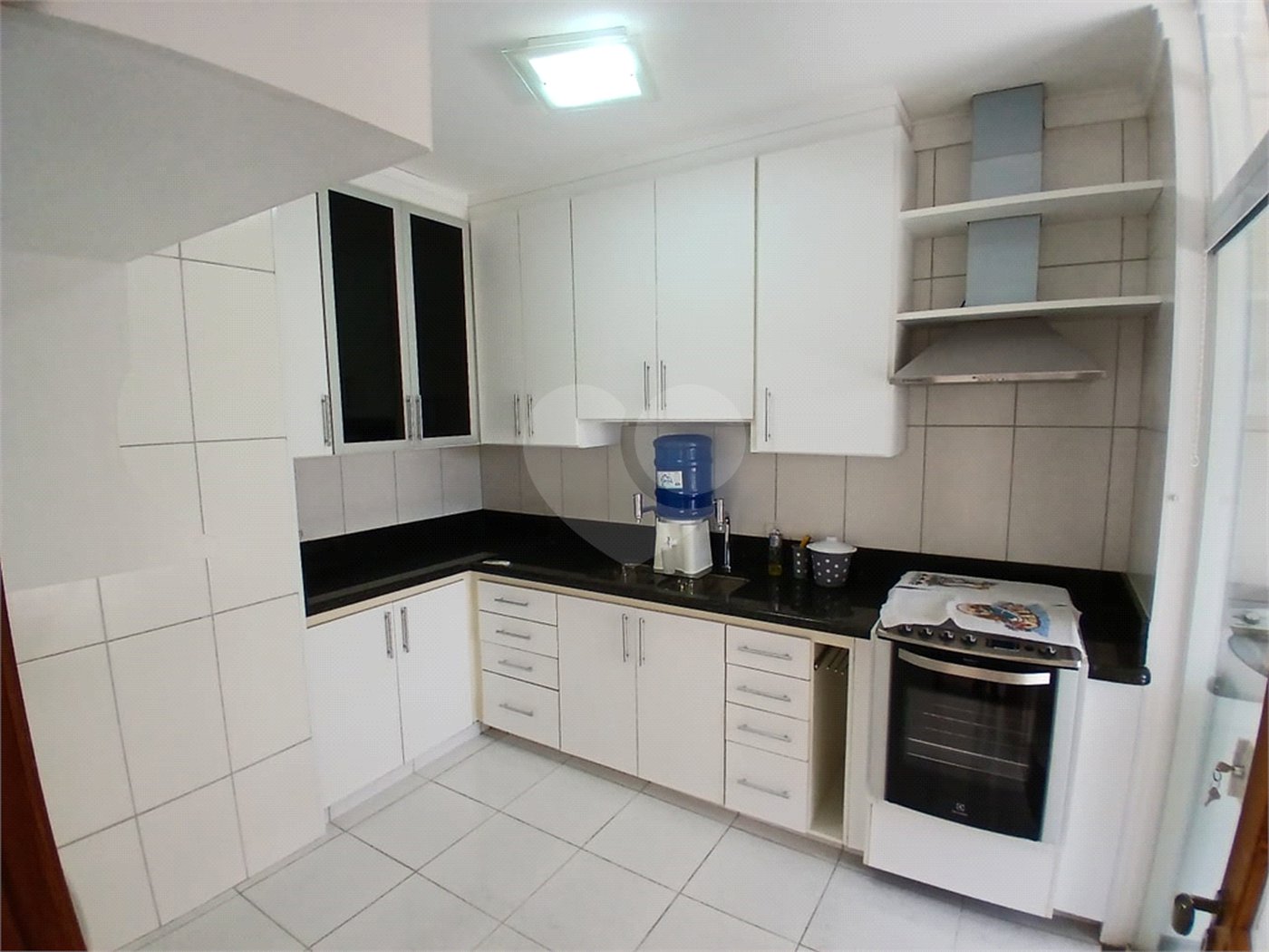 Casa à venda com 3 quartos, sendo 1 suíte, no condomínio Golden Park Residence II, Sorocaba - SP