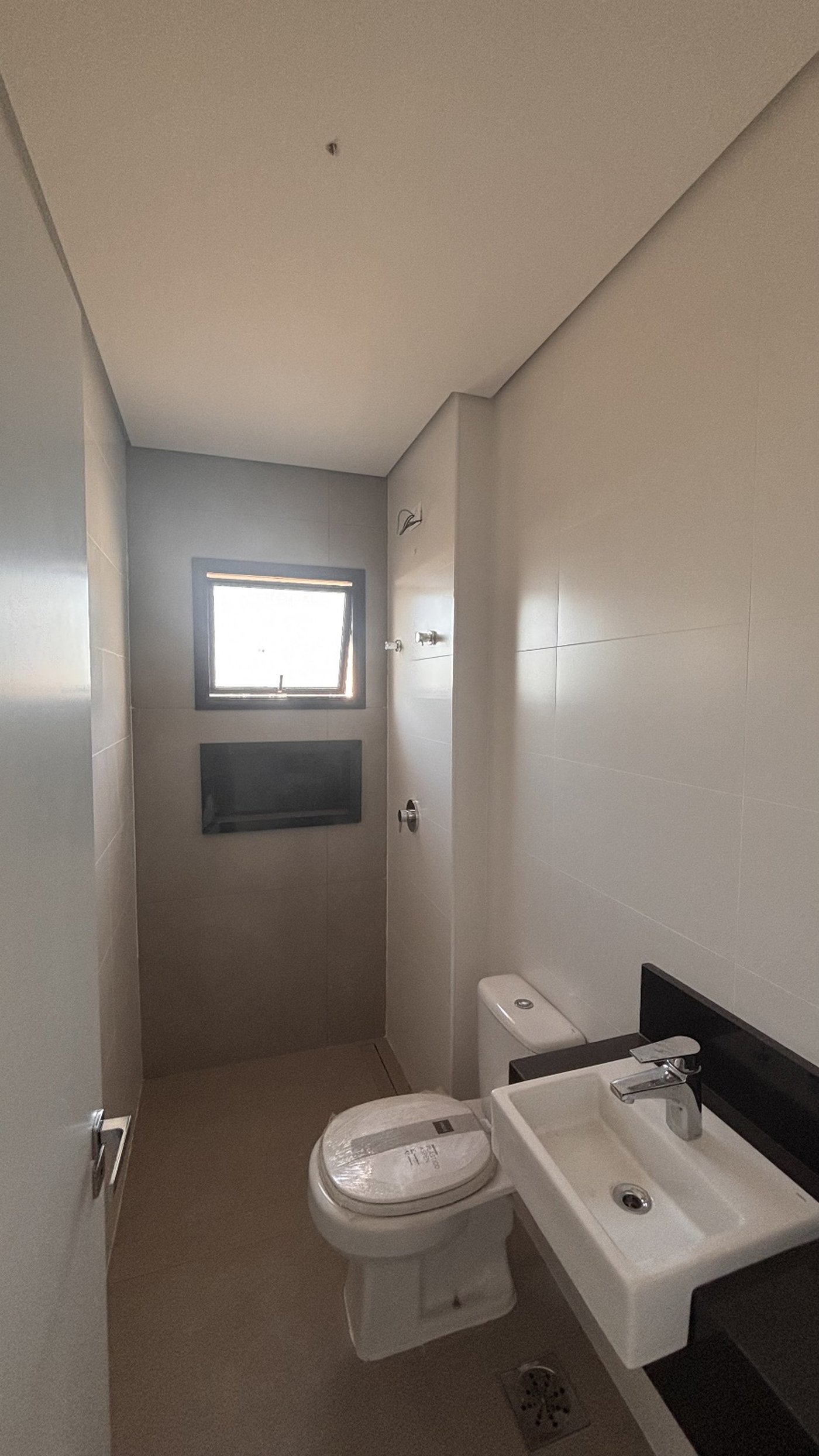 Apartamento à venda com 3 suítes em Edifício Majestic, Presidente Prudente, SP