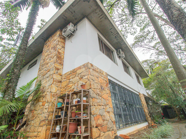 Sobrado à venda com 5 quartos, sendo 2 suítes,  em Granja Julieta, São Paulo, SP