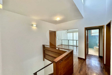 Casa à venda com 4 suítes no condomínio Recanto Impla, Carapicuíba - SP