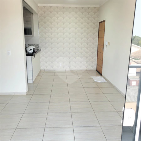 Apartamento à venda com 2 quartos, sendo 1 suíte, em Parque Residencial Quinta da Lagoa, Três Lagoas, MS