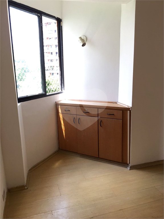 Apartamento à venda com 3 quartos, sendo 1 suíte, em Jardim Parque Morumbi, São Paulo, SP