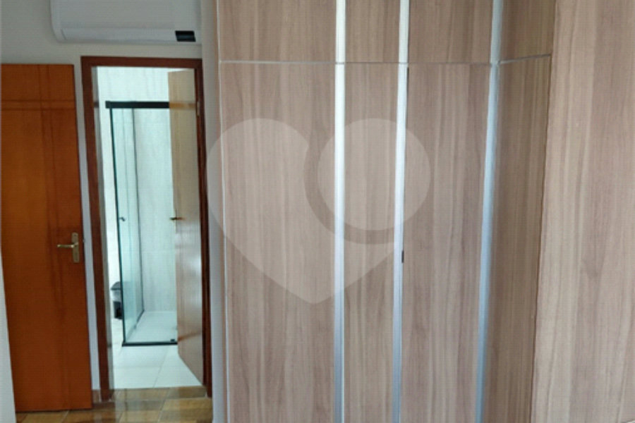 Casa à venda com 2 suítes no condomínio Residencial Guilhen, São Paulo - SP