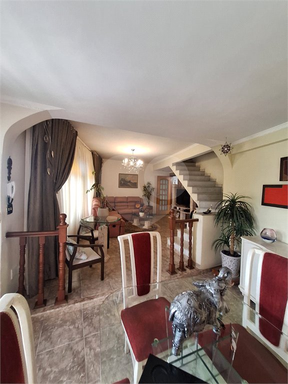 Sobrado à venda com 3 quartos, sendo 1 suíte, em Vila Santa Terezinha (zona Norte), São Paulo, SP