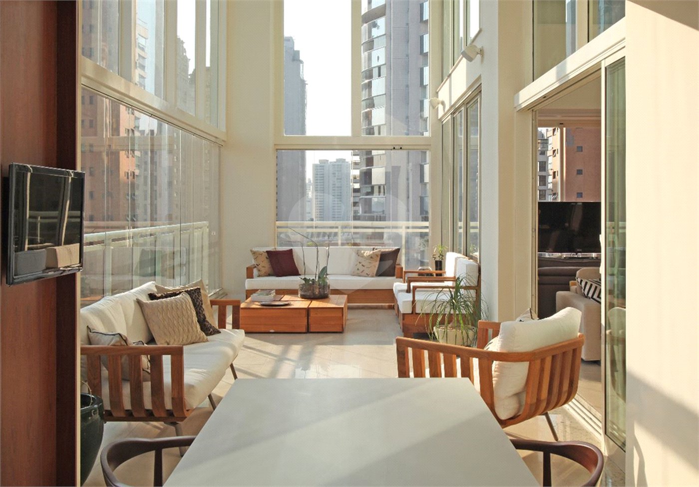 Apartamento à venda com 3 suítes em Vila Mariana, São Paulo, SP