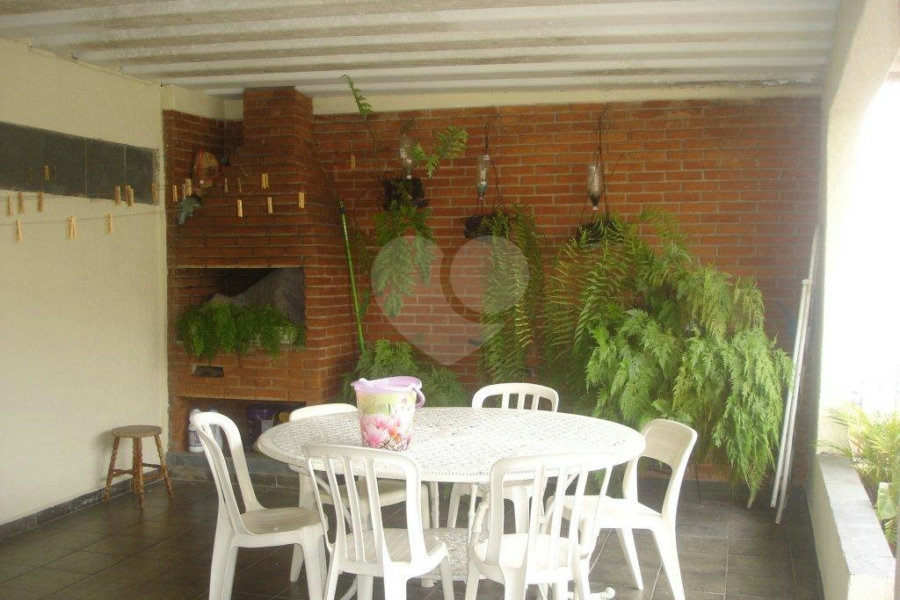 Sobrado à venda com 5 quartos, sendo 2 suítes,  em Jardim Leonor Mendes de Barros, São Paulo, SP