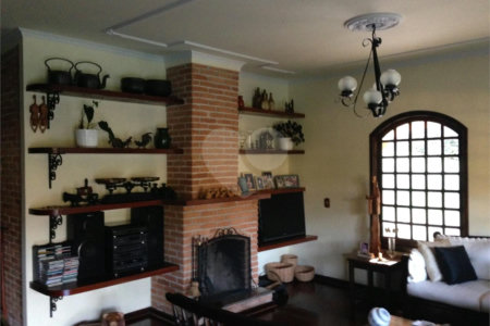 Sítio à venda com 4 quartos, sendo 1 suíte, no Centro, Piracaia, SP