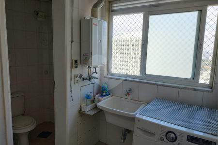 Apartamento à venda com 4 quartos, sendo 2 suítes, em Alto de Pinheiros, São Paulo, SP
