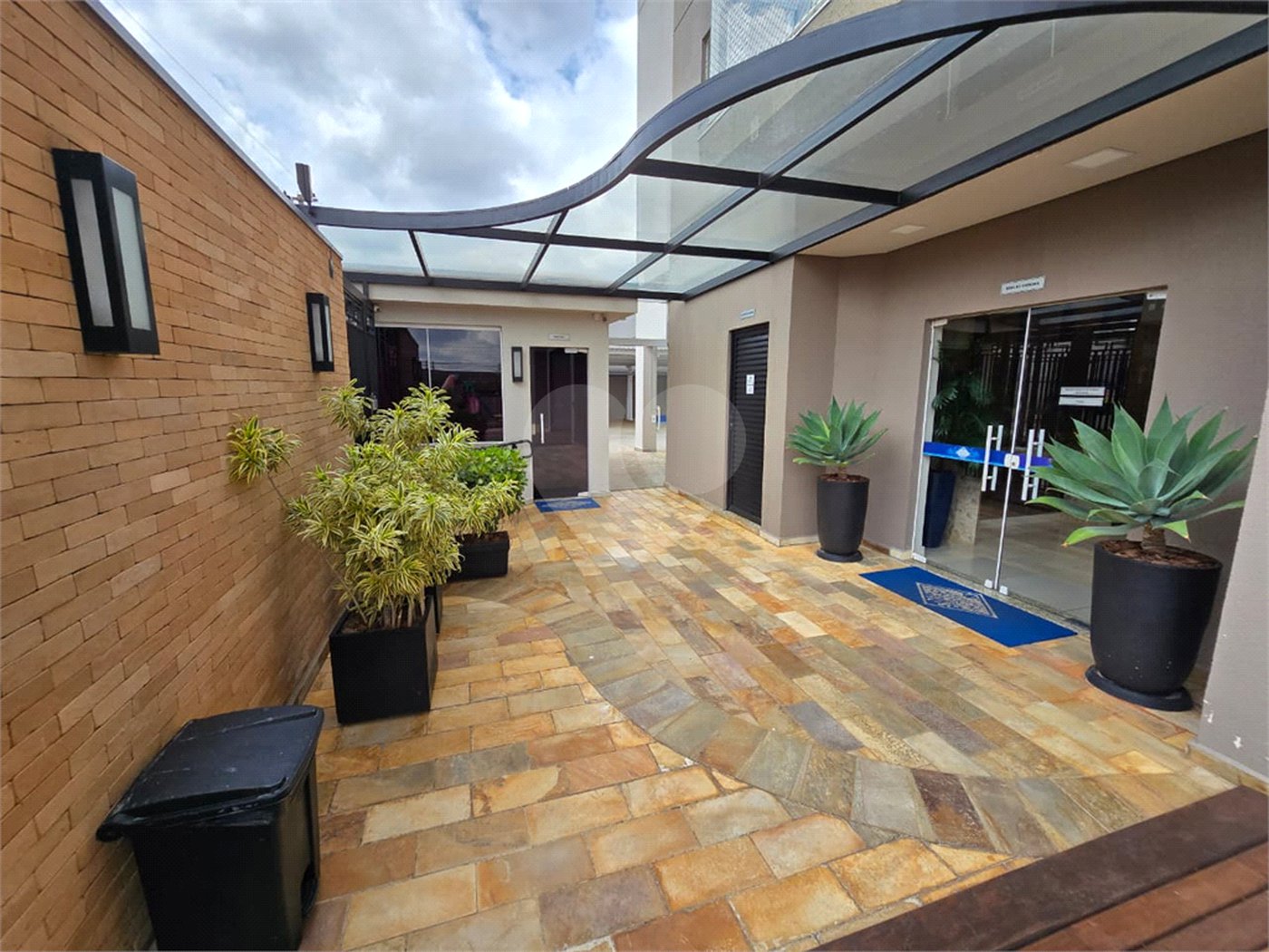 Apartamento à venda com 3 quartos, sendo 1 suíte, no Centro, Itapetininga, SP