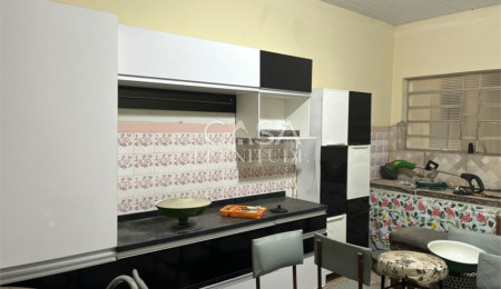 Casa Térrea à venda com 4 quartos, sendo 1 suíte,  em Vossoroca, Votorantim, SP
