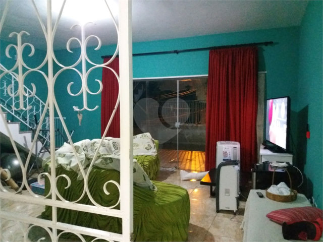 Sobrado à venda com 3 quartos, sendo 2 suítes,  em Pirituba, São Paulo, SP