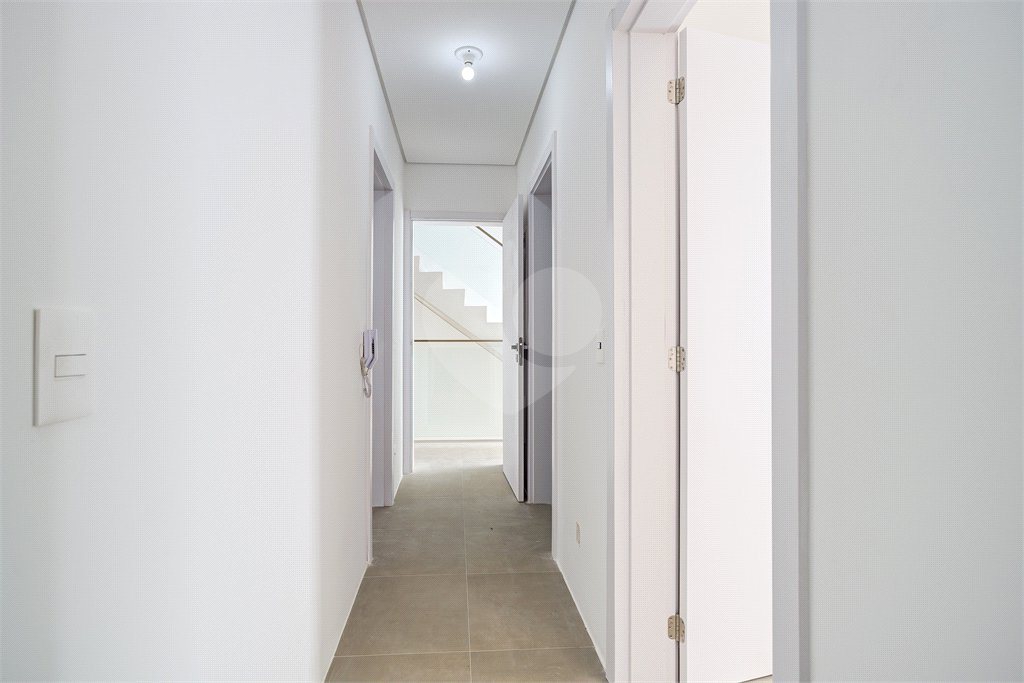 Casa à venda ou para alugar com 3 suítes no condomínio Jardim Flora, São Paulo - SP