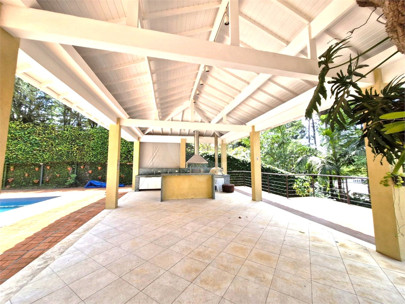 Casa à venda com 4 suítes no condomínio Chácara Flora, São Paulo - SP