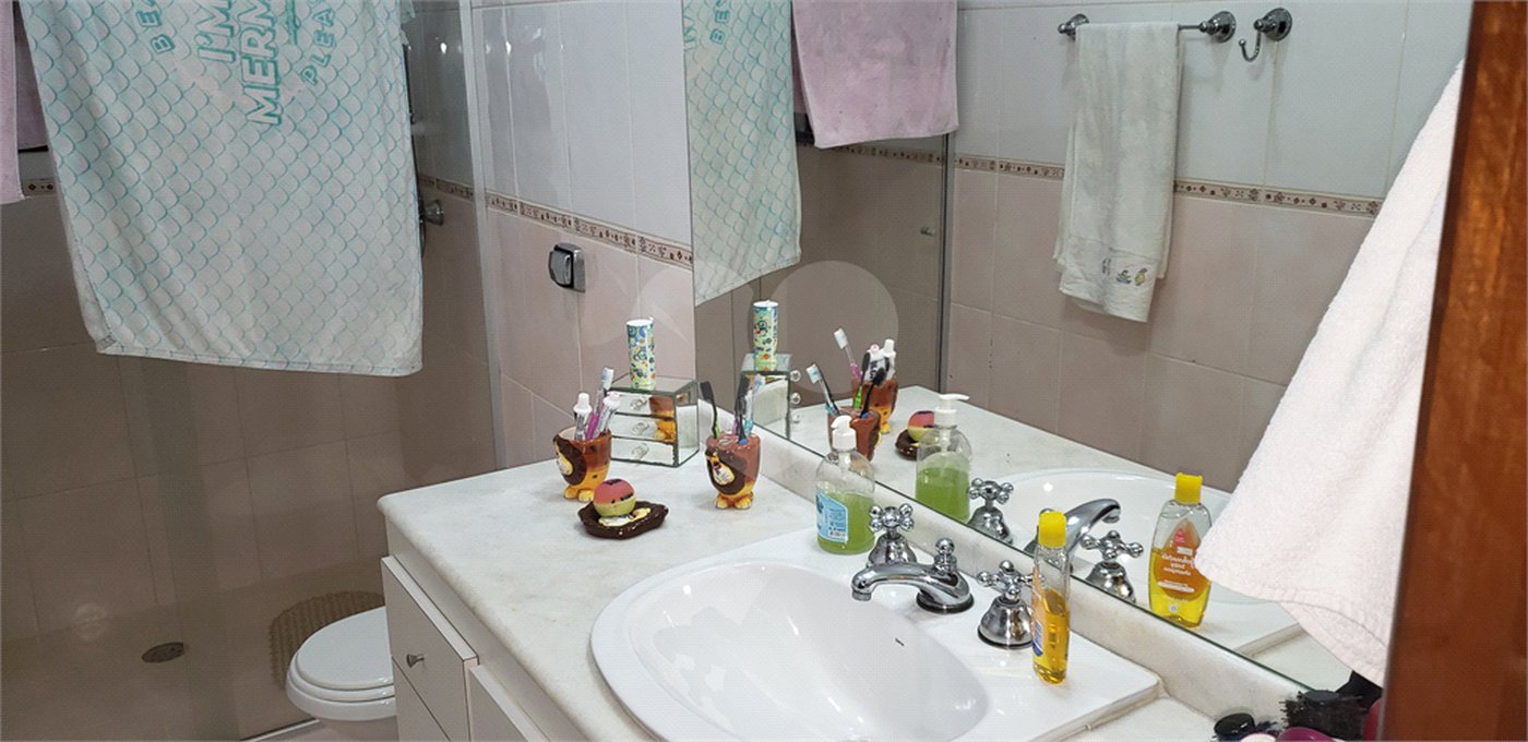 Casa à venda com 3 quartos, sendo 1 suíte, no condomínio Alpes da Cantareira, Mairiporã - SP