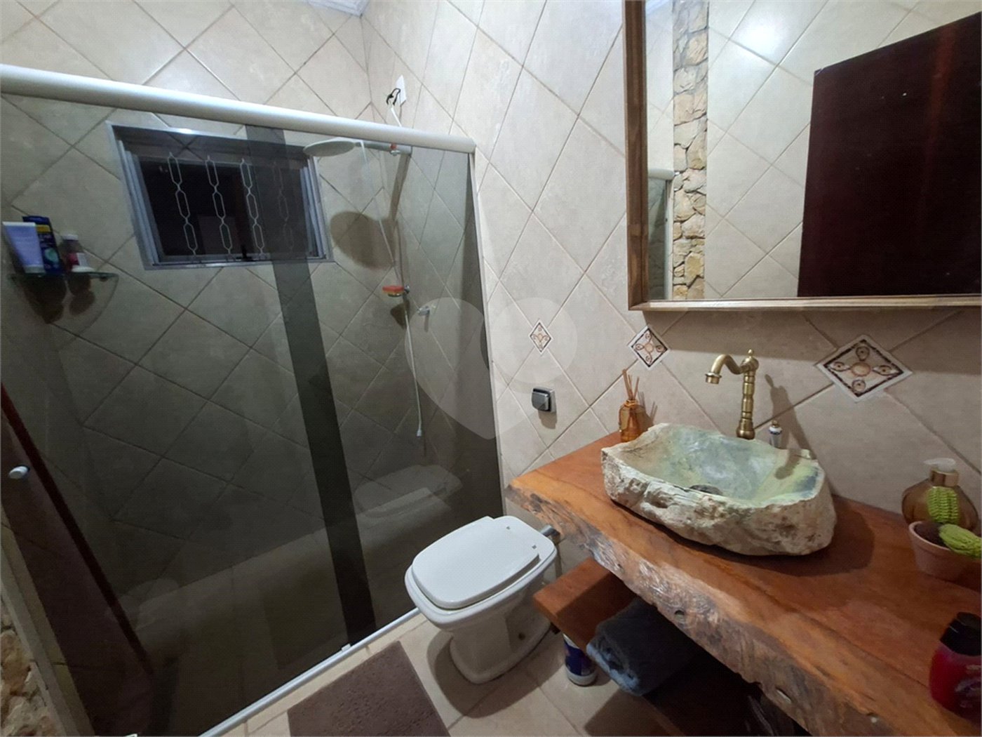 Chácara à venda com 3 quartos, sendo 1 suíte,  em Ribeirãozinho, Alambari, SP