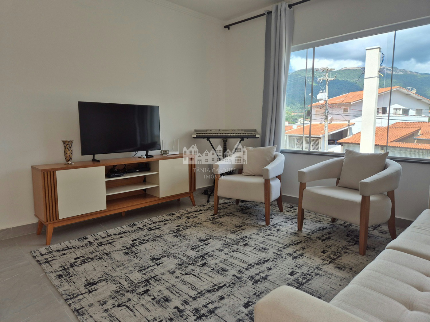 Casa à venda no bairro Recreio Maristela em Atibaia com linda vista para as montanhas