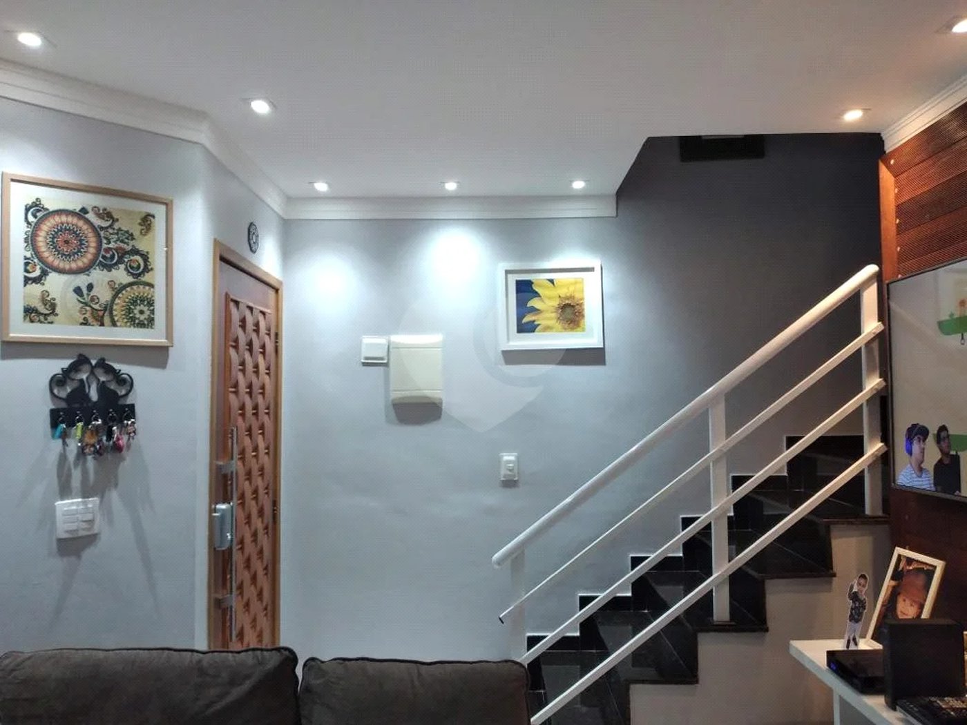 Casa à venda com 4 quartos, sendo 2 suítes, no condomínio Miro Carvalho - Pitinga, São Paulo - SP