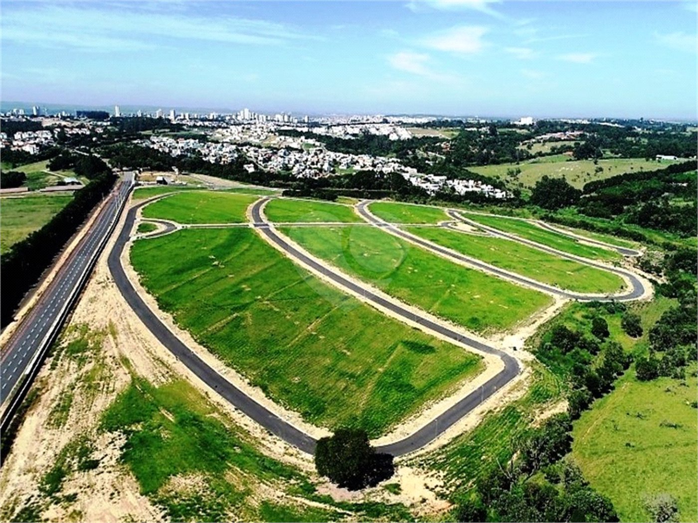 Terreno à venda em Parque Residencial Indaiá, Indaiatuba, SP