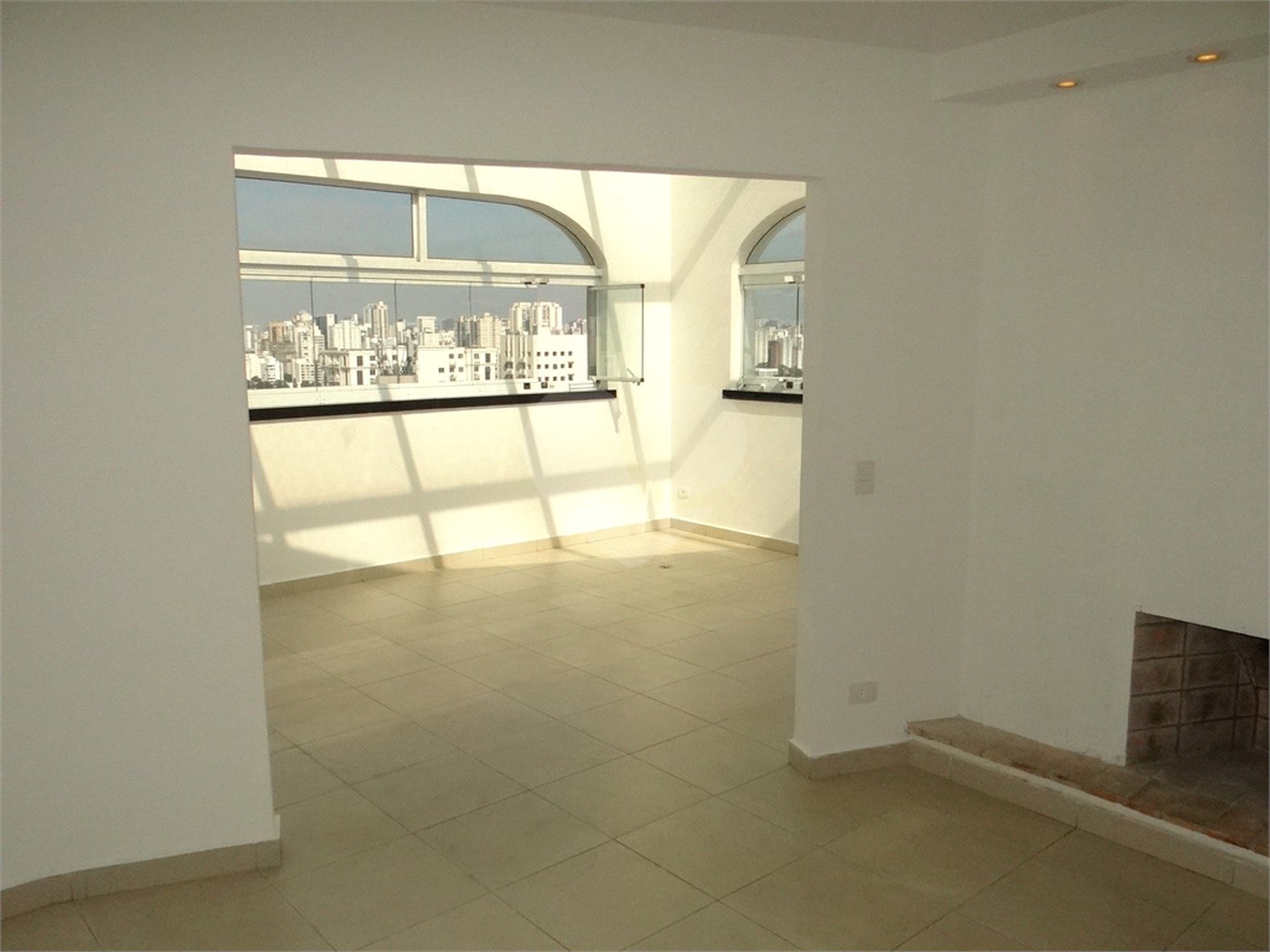 Cobertura à venda com 3 quartos, sendo 2 suítes, em Indianópolis, São Paulo, SP