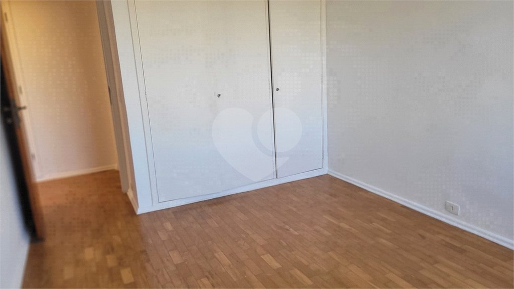 Apartamento para alugar com 3 quartos, sendo 1 suíte, em Jardim Europa, São Paulo, SP
