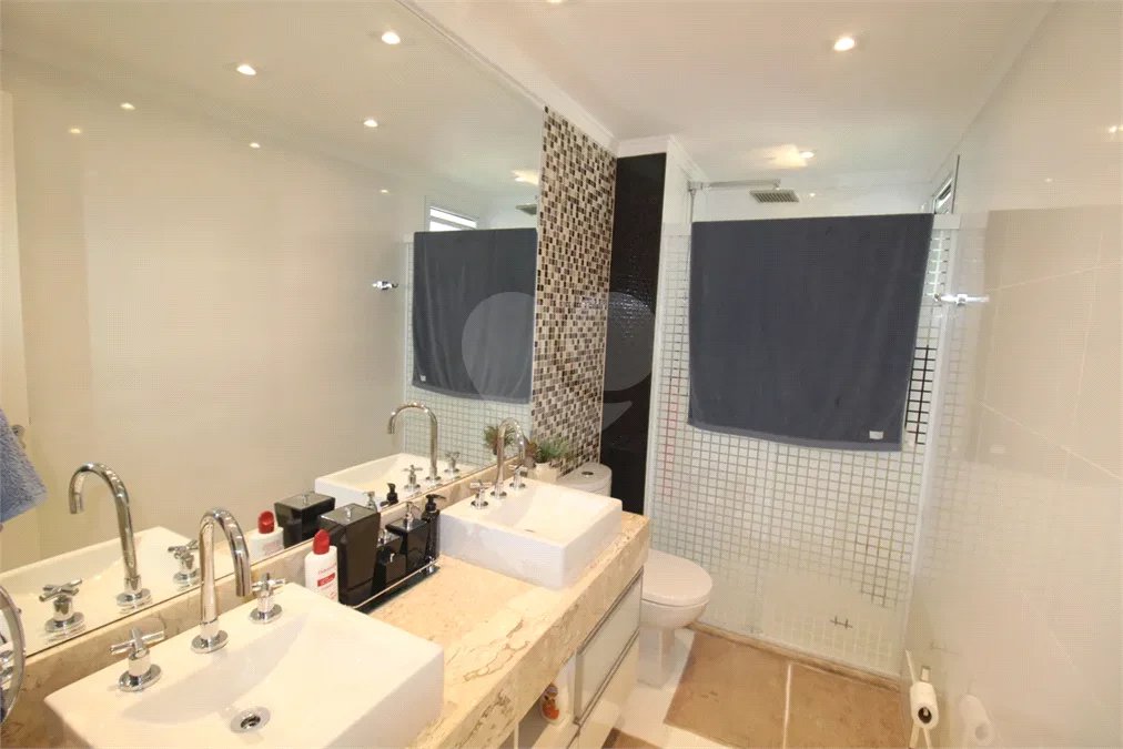 Apartamento à venda com 3 suítes em Santa Teresinha, São Paulo, SP