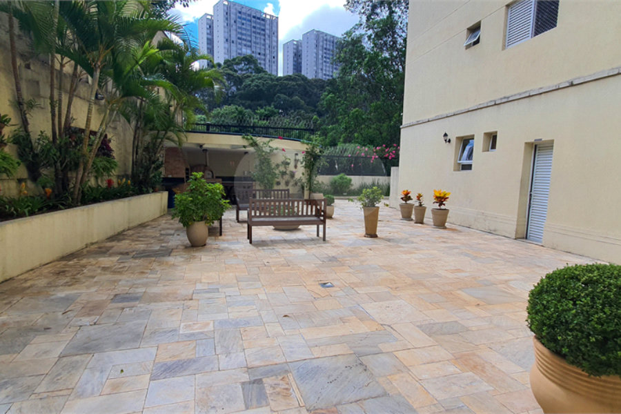 Apartamento à venda com 3 suítes em Morumbi, São Paulo, SP