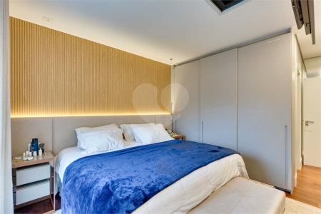 Casa à venda com 4 suítes no condomínio Jardim Flora, São Paulo - SP