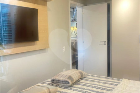 Apartamento à venda com 3 quartos, sendo 1 suíte, em Indianópolis, São Paulo, SP