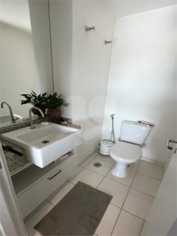 Apartamento Duplex com 1 Quarto e 2 Banheiros á Venda 60m² em Bela Vista - SP.