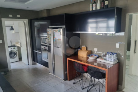 Apartamento à venda com 2 suítes em Cerqueira César, São Paulo, SP