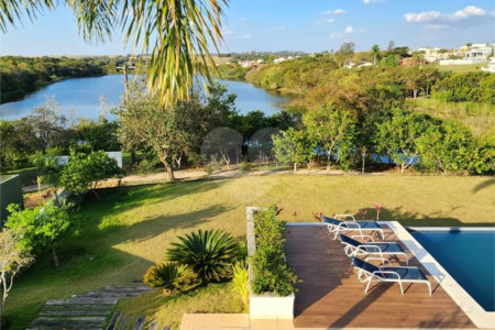 Casa à venda com 4 suítes no condomínio Village Ipanema 1, Araçoiaba da Serra - SP