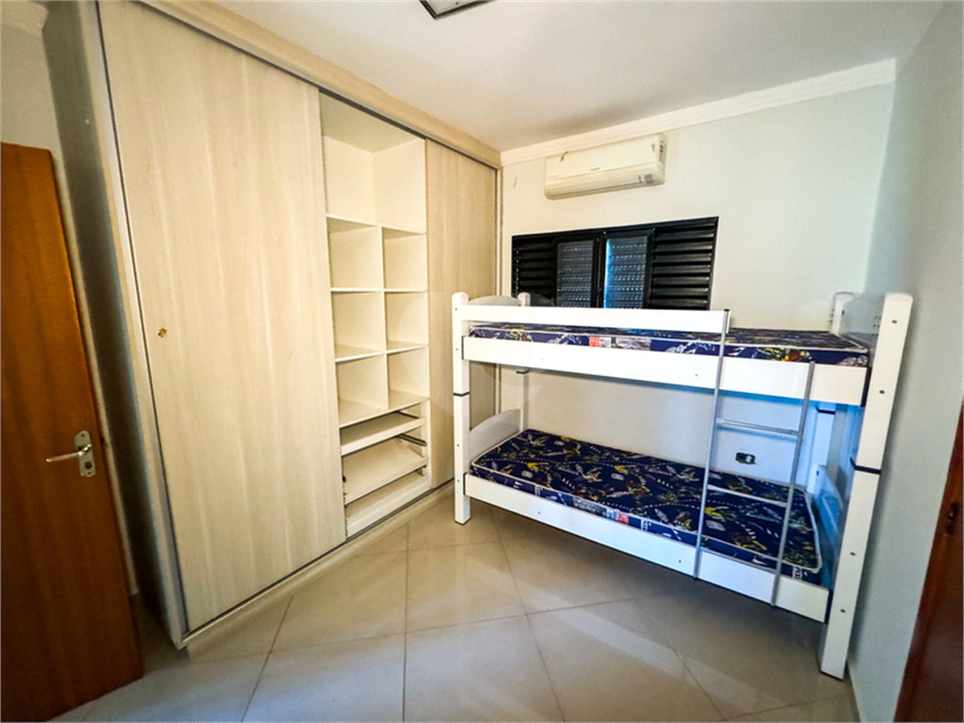 Casa à venda com 3 quartos, sendo 1 suíte, em Jardim Paranapunga, Três Lagoas, MS
