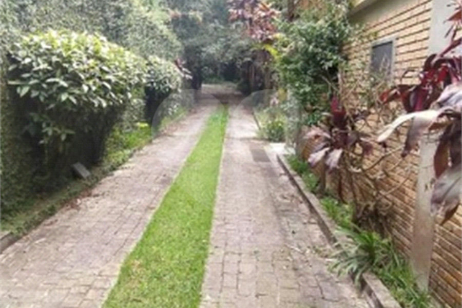 Casa à venda com 5 quartos, sendo 1 suíte, em Mantiqueira, Mairiporã, SP