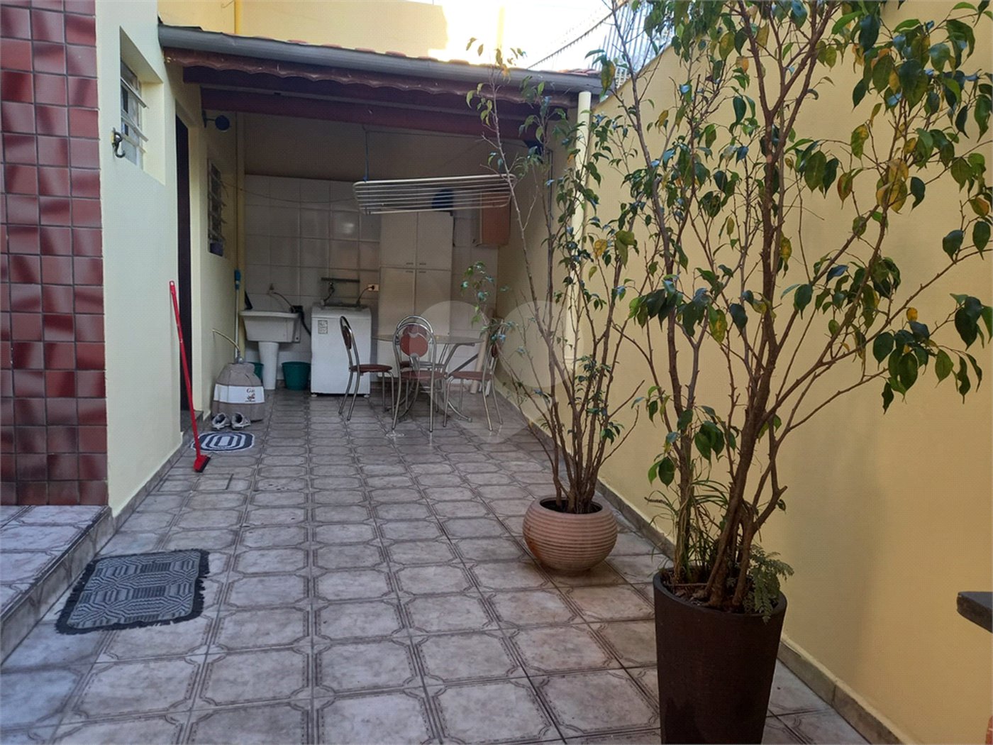 Sobrado à venda com 3 quartos, sendo 1 suíte,  em Tremembé, São Paulo, SP
