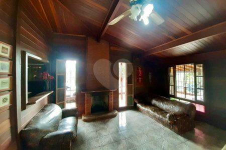Sítio à venda com 4 quartos, sendo 2 suítes, em Jardim Paiol, Campo Limpo Paulista, SP