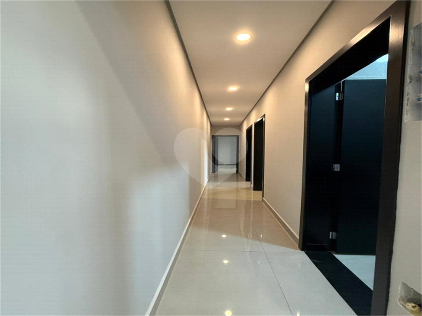 Casa à venda com 3 quartos, sendo 1 suíte, no condomínio Jardim Residencial Villagio Ipanema I, Sorocaba - SP