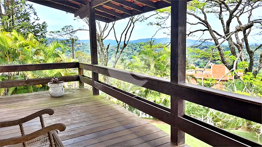 Casa à venda com 6 quartos, sendo 3 suítes, em Serra da Cantareira, Mairiporã, SP