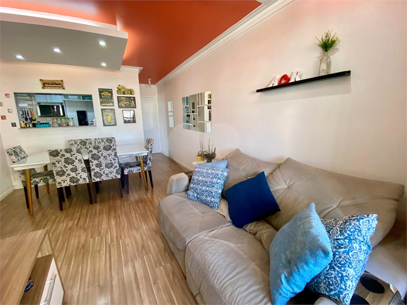 Apartamento à venda com 3 quartos, sendo 1 suíte,  em Saúde, São Paulo, SP