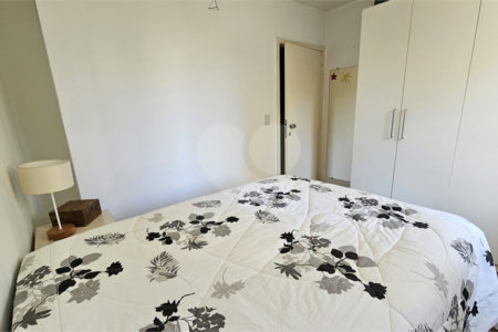 Apartamento à venda com 3 quartos, sendo 1 suíte, em Moema, São Paulo, SP
