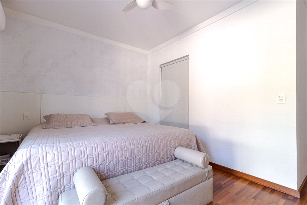 Casa à venda com 3 quartos, sendo 1 suíte, em Alto da Boa Vista, São Paulo, SP