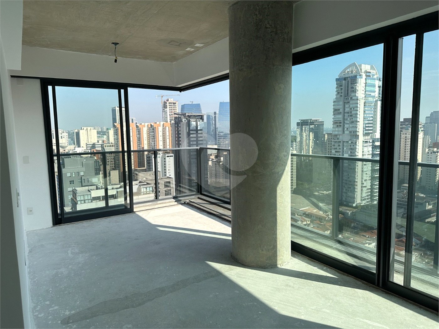 Apartamento à venda com 3 suítes em Vila Olímpia, São Paulo, SP
