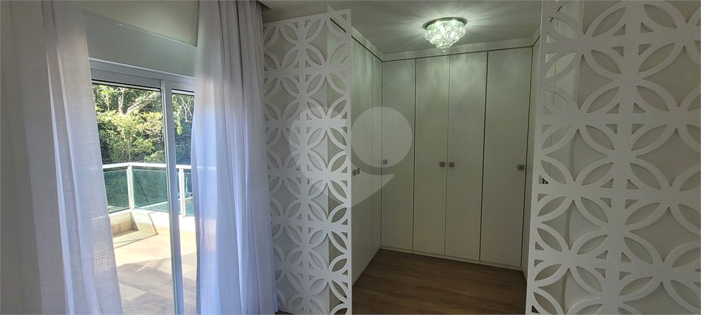 Sobrado à venda com 4 quartos, sendo 2 suítes, em Vila Irmãos Arnoni, São Paulo, SP
