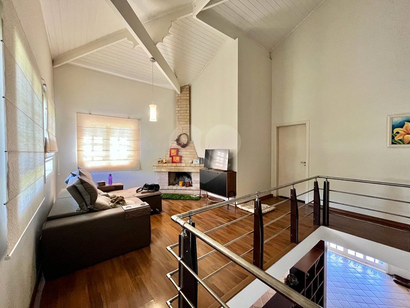 Casa à venda com 5 quartos, sendo 3 suítes, no condomínio Santa Teresa 1, Vinhedo - SP