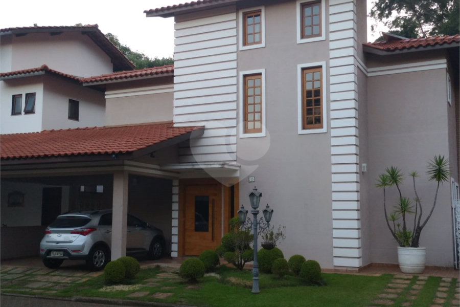 Casa à venda com 4 quartos, sendo 3 suítes, no condomínio Da Serra, São Paulo - SP