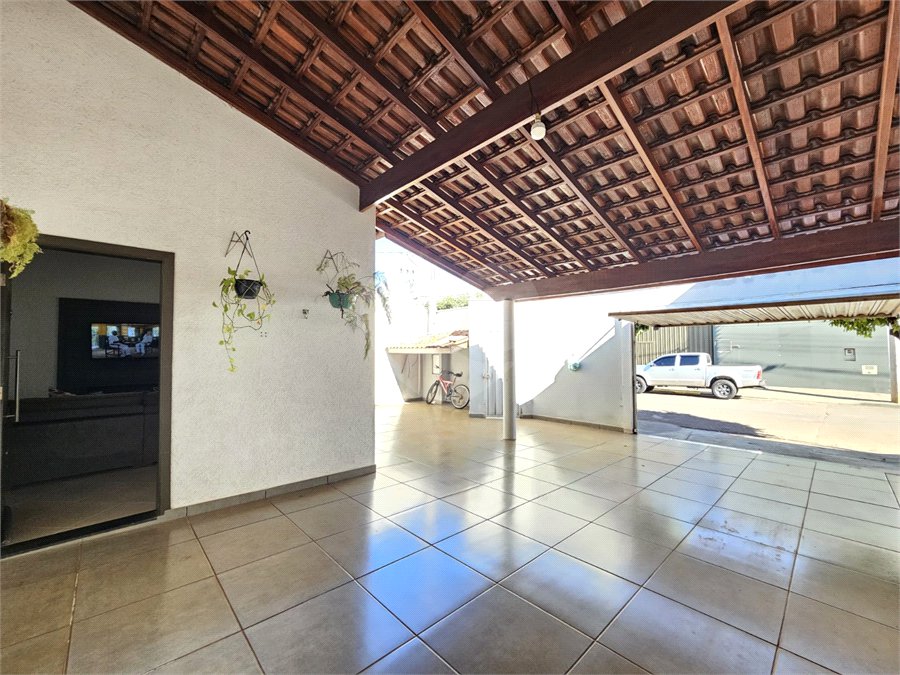 Casa à venda com 3 quartos, sendo 1 suíte,  em Jardim Jóquei Clube, Ribeirão Preto, SP