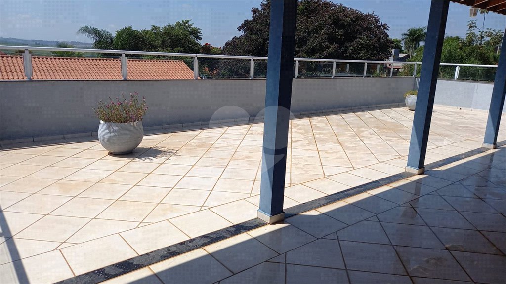 Casa à venda com 8 quartos, sendo 3 suítes,  no condomínio Terras de Santa Rosa, Salto - SP