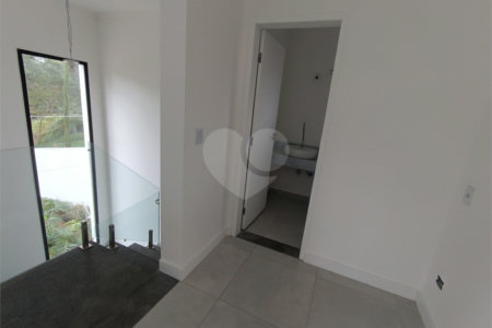 Casa à venda com 3 suítes no condomínio Altos de São Roque, São Roque - SP