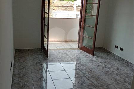 Sobrado à venda com 3 suítes em Vila Inah, São Paulo, SP